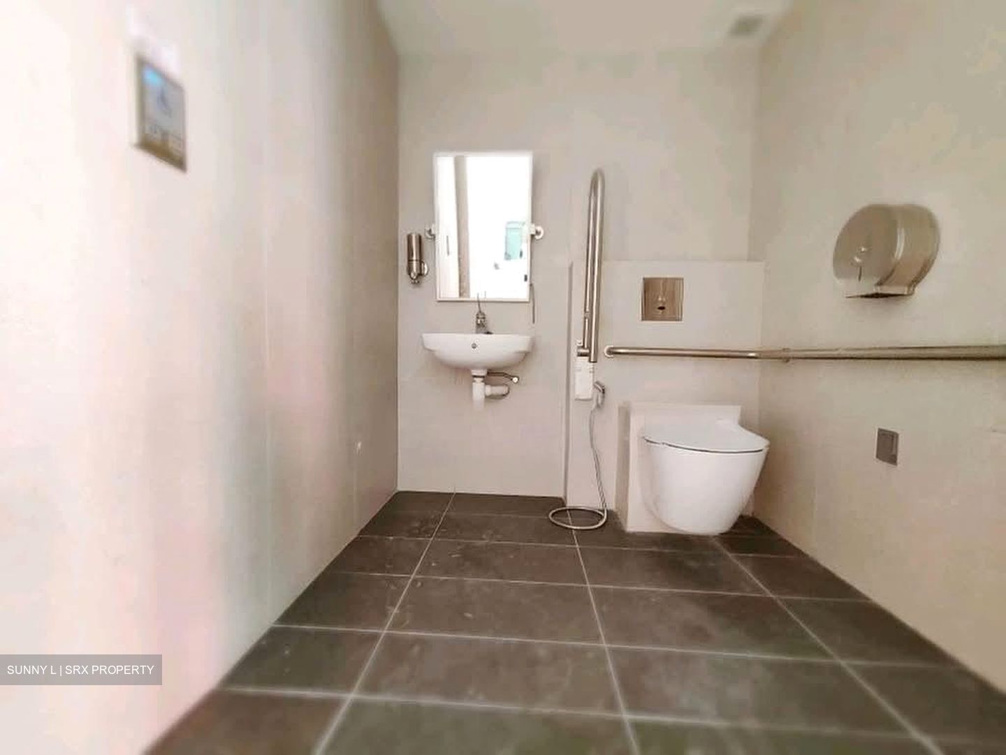 Chancerlodge Complex (D14), Retail #588503531